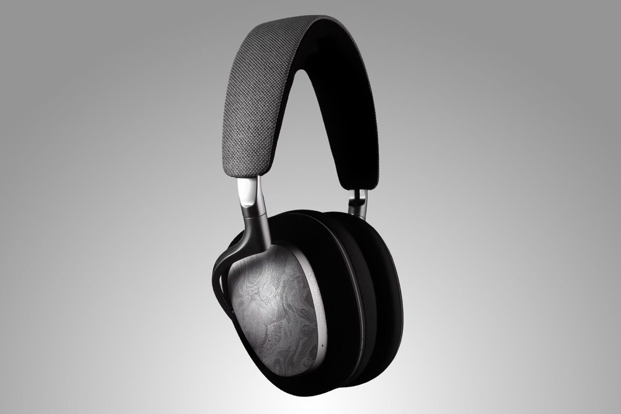  This Bluetooth headphone uses 3 driver types and has a replaceable battery – and I think it's the future! 