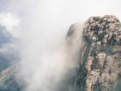 Jen Percy Collects the Stories of Love and Sex Addicts While Reflecting On Her Own Romantic Experience