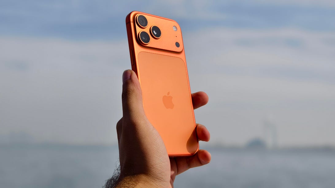 I Want iOS 27 To Give Us These Features That'd Be Perfect for a Foldable iPhone